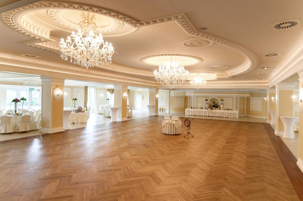 Dworek Eureka Czechowice-Dziedzice Ngoại thất bức ảnh